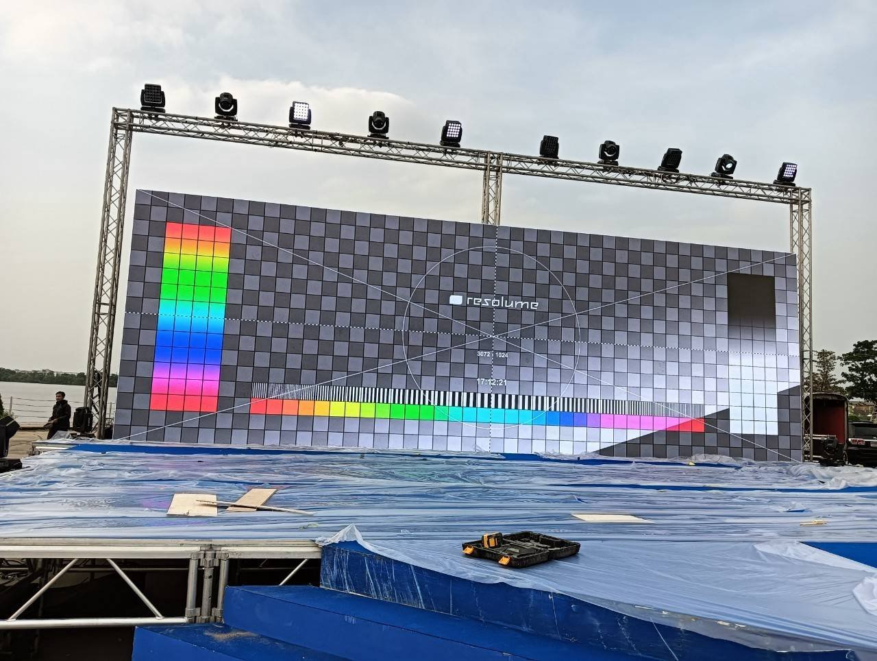 LED (9)